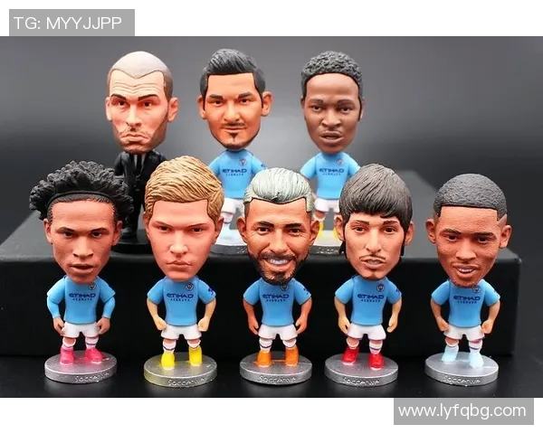 卡通足球明星手办图片欣赏与收藏推荐，展现运动魅力与艺术风采